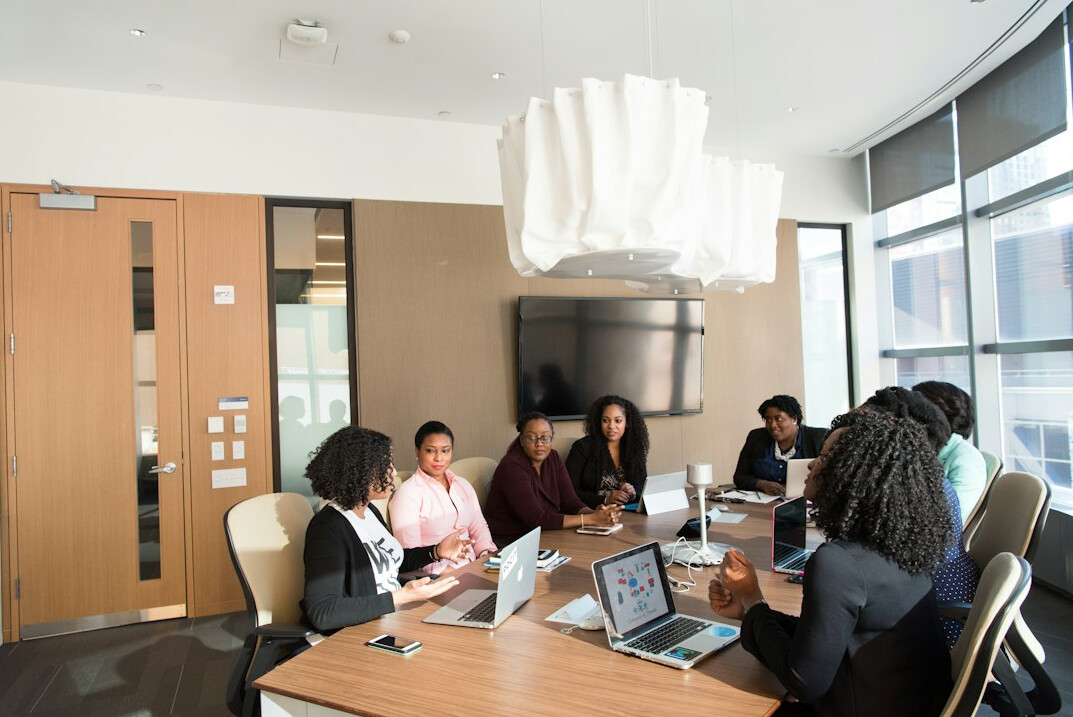 group discussion in meeting